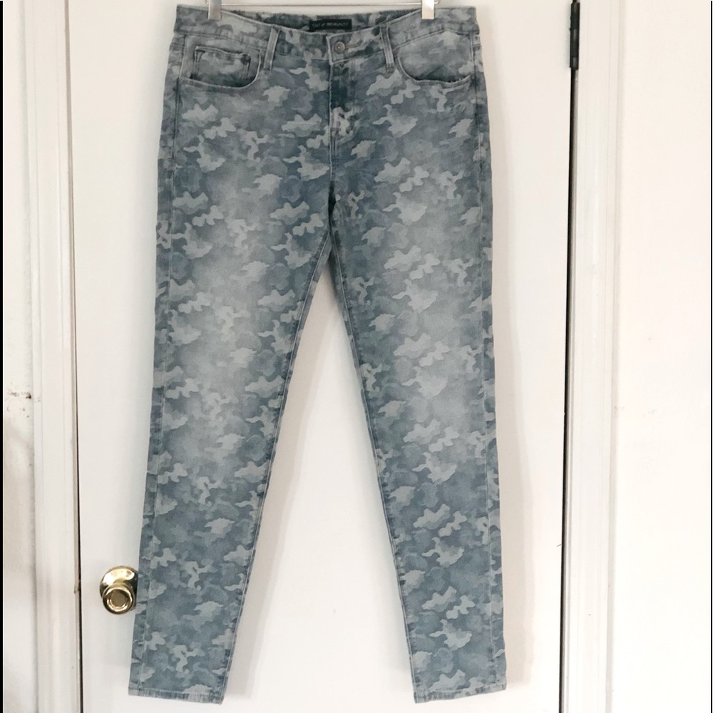 NWOT Cult of Individuality Skinny Jeans. Size 32